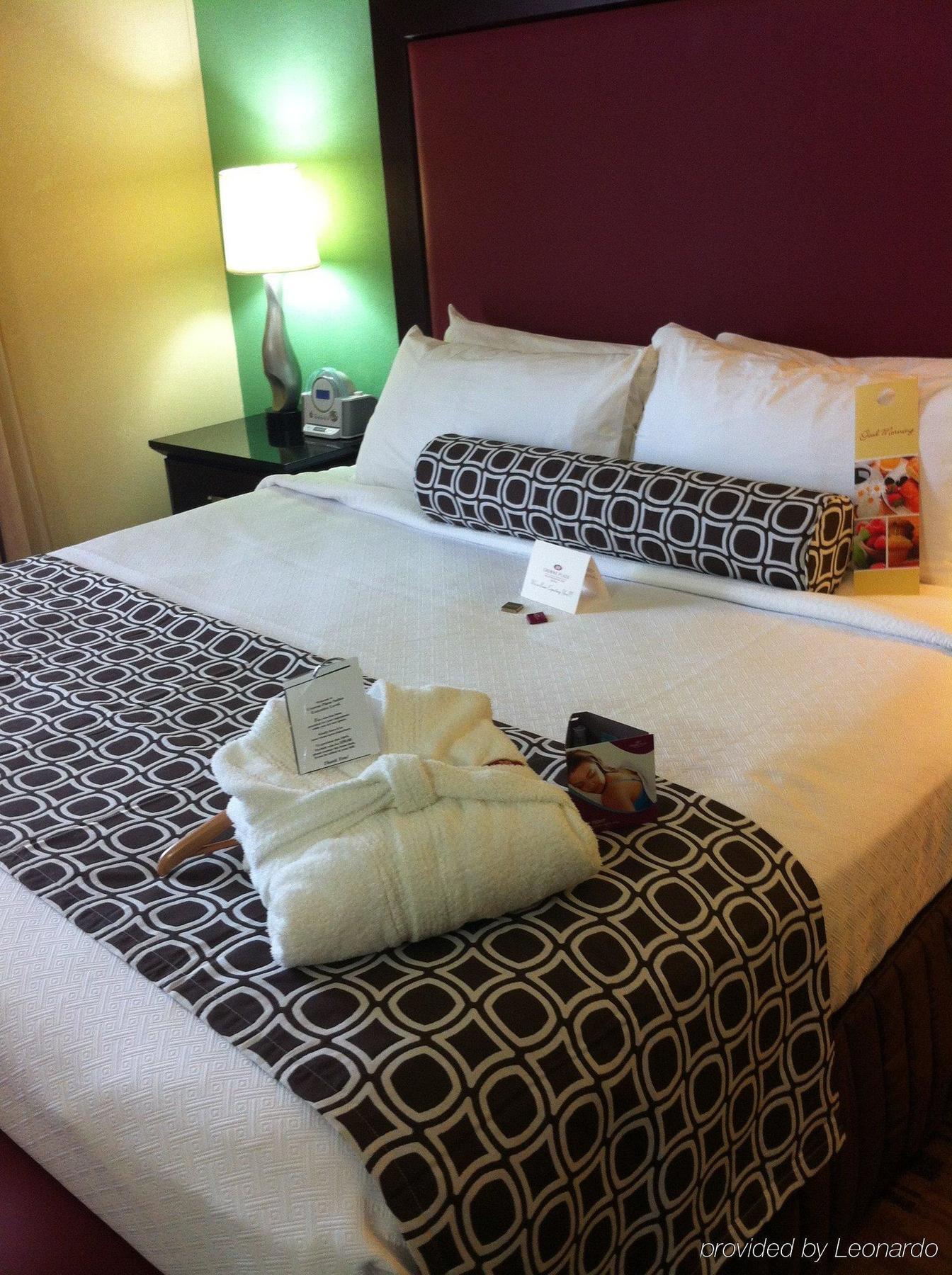 Crowne Plaza Suites Houston - Near Sugar Land Buitenkant foto