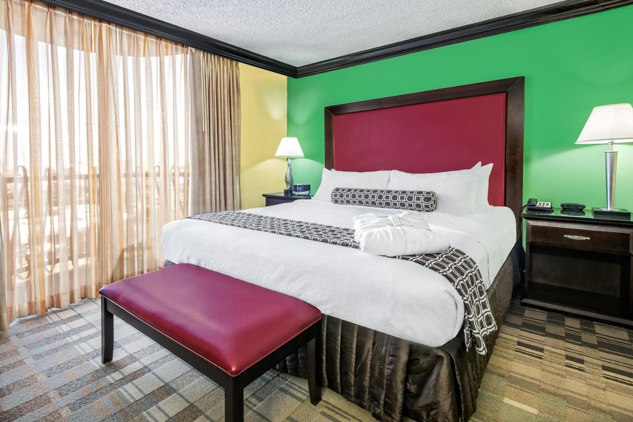 Crowne Plaza Suites Houston - Near Sugar Land Buitenkant foto