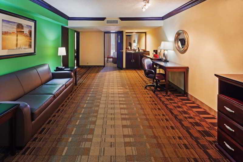 Crowne Plaza Suites Houston - Near Sugar Land Buitenkant foto